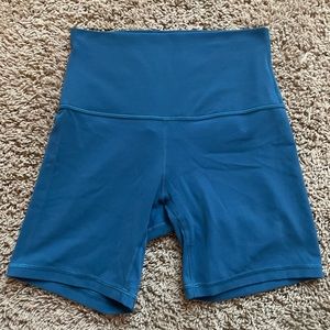 Lululemon Align High-Rise short 6”